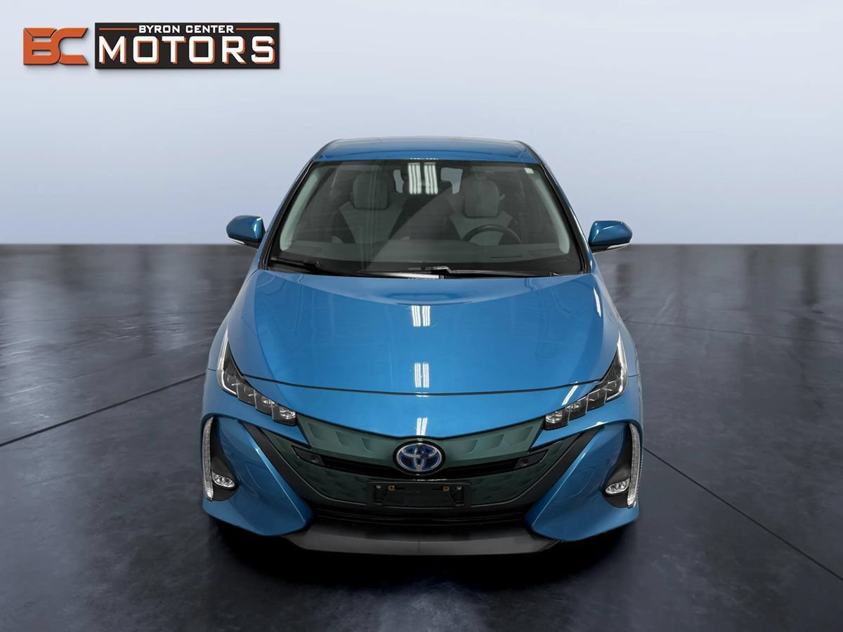 Used 2019 Toyota Prius Prime Advanced w/ Carpet Mat Package FWD image 8