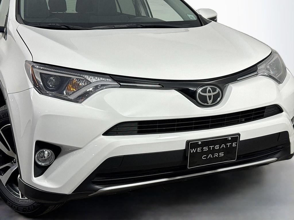 Used 2018 Toyota RAV4 XLE AWD/4WD image 43