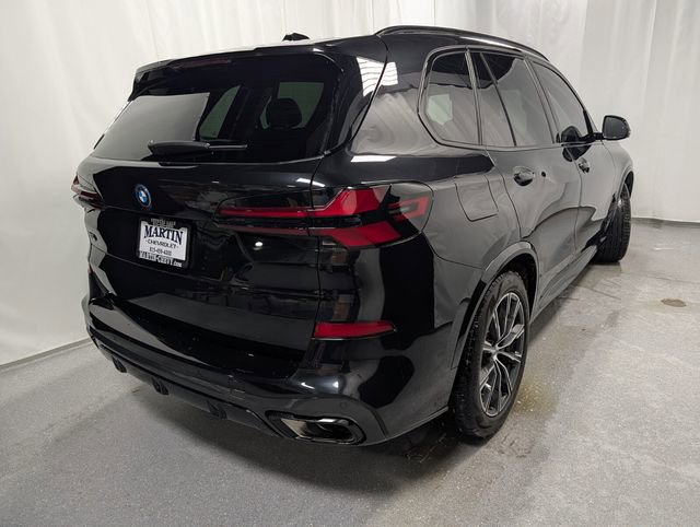 Used 2025 BMW X5 xDrive50e w/ M Sport Package image 3