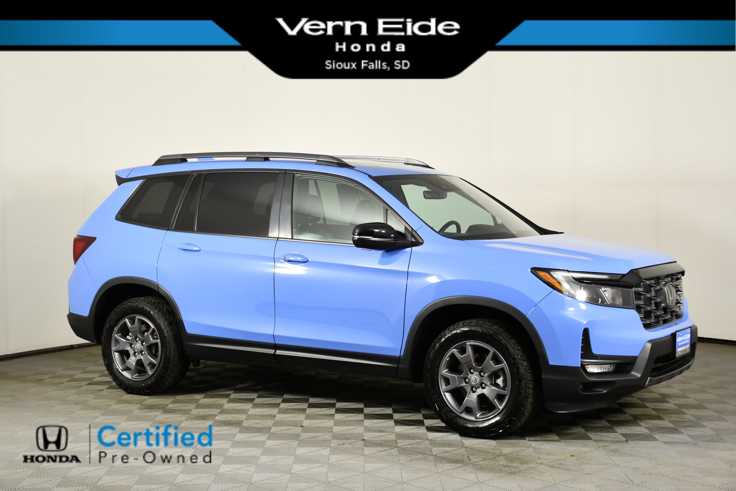 Certified 2024 Honda Passport TrailSport image 1