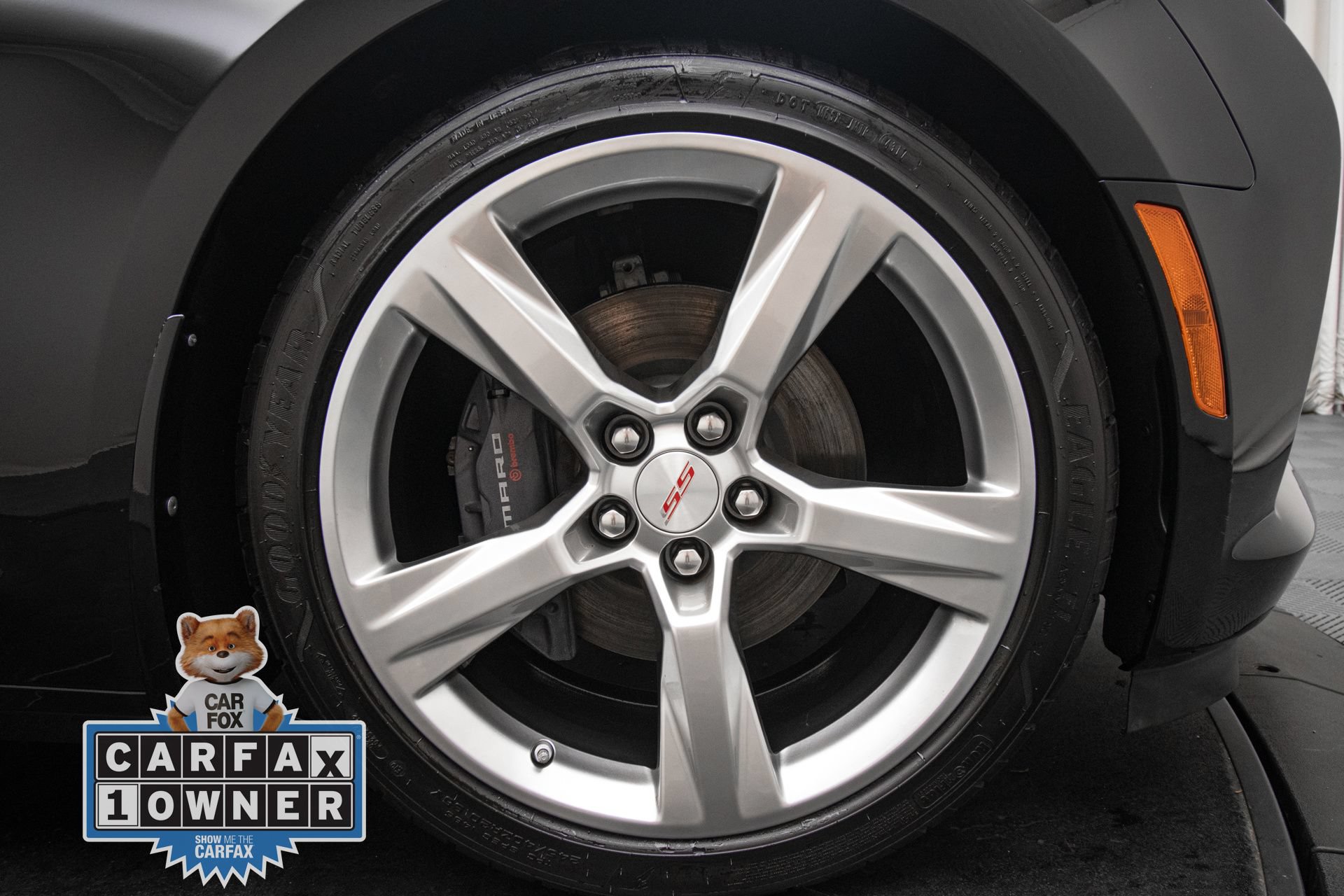 Used 2018 Chevrolet Camaro SS RWD image 27