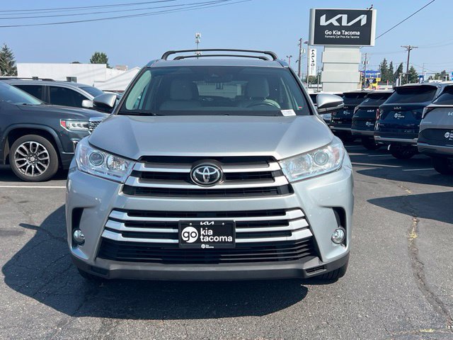 Used 2019 Toyota Highlander XLE AWD/4WD image 4