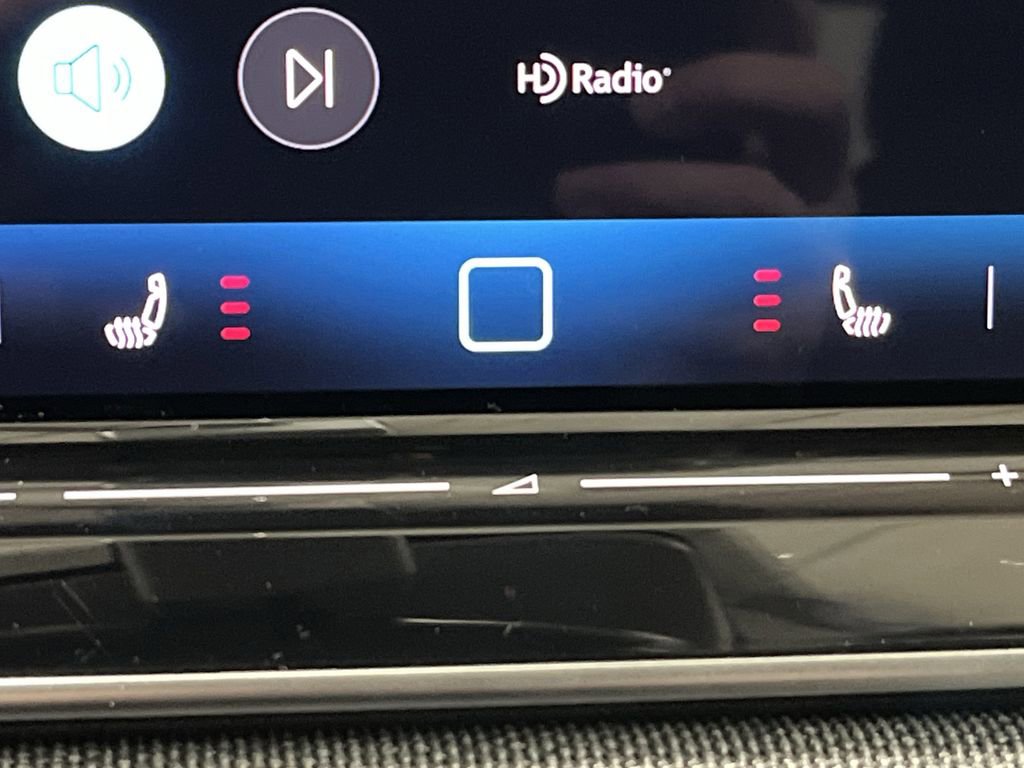 Used 2025 Volkswagen Tiguan S image 7