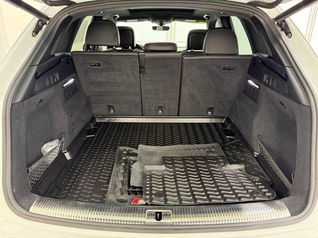 Used 2020 Audi SQ5 Premium Plus w/ Premium Plus Package AWD/4WD image 4