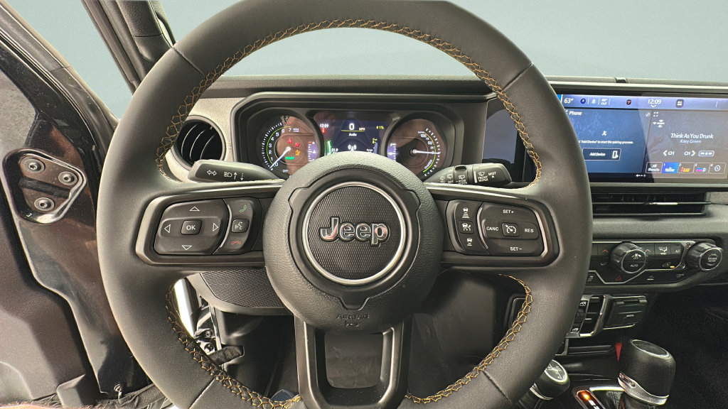 Used 2024 Jeep Wrangler Unlimited AWD/4WD image 15