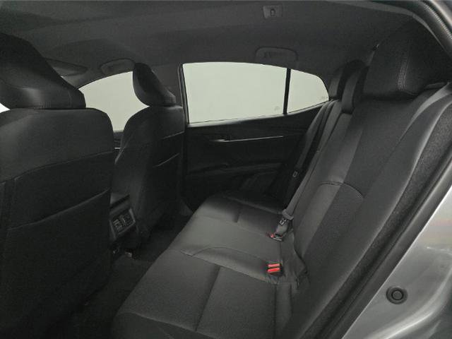 Used 2026 Toyota Camry XLE image 8