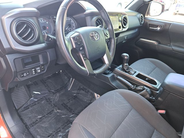 Used 2017 Toyota Tacoma TRD Off-Road w/ Tow Package AWD/4WD image 27