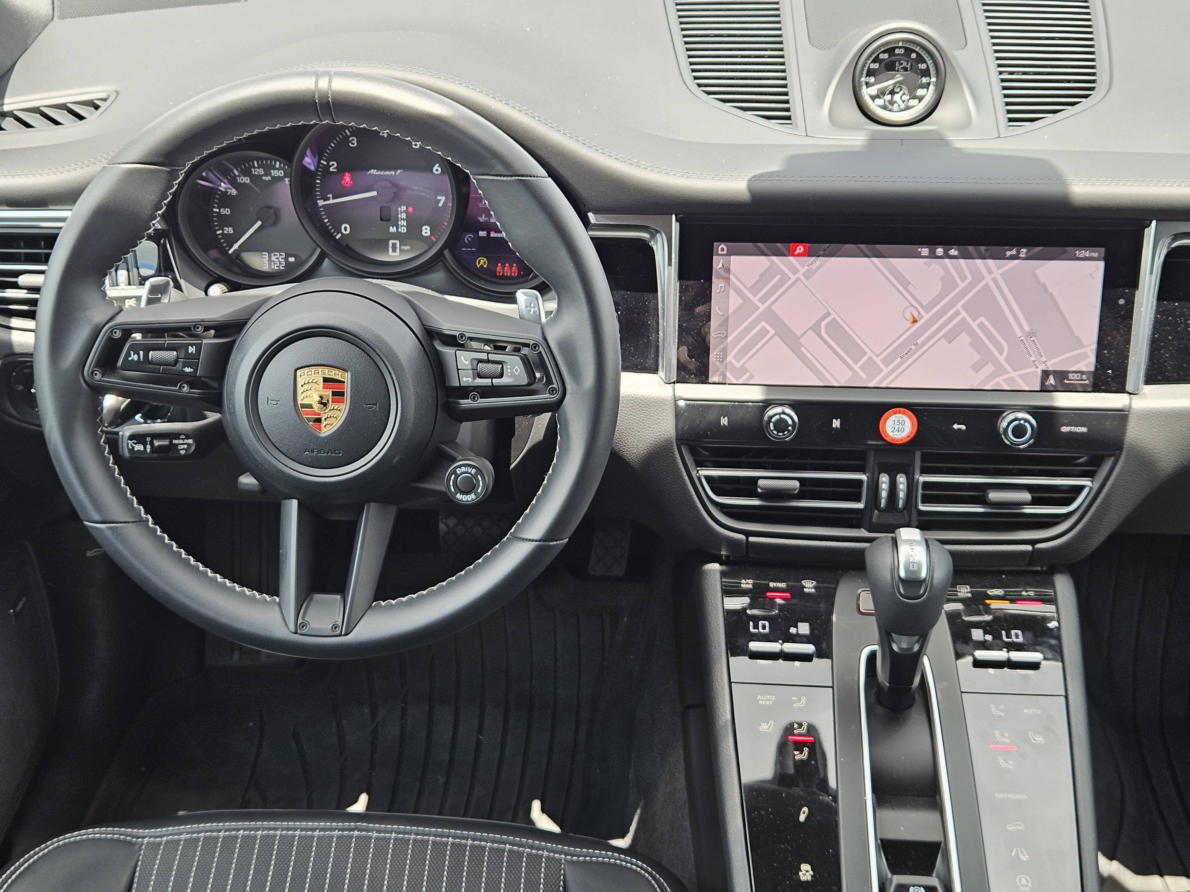 Certified 2026 Porsche Macan Turbo AWD/4WD image 26