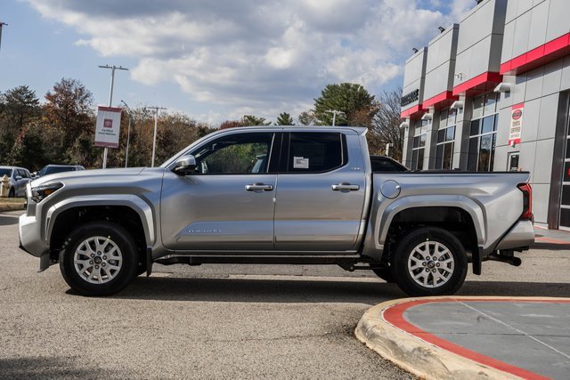 New 2025 Toyota Tacoma SR5 image 4