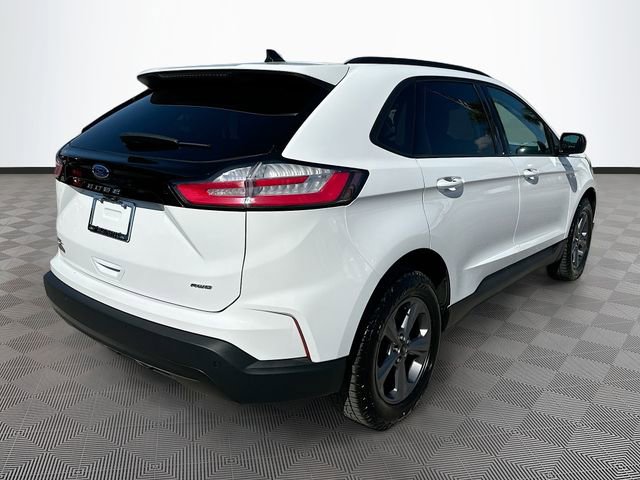 Used 2024 Ford Edge SEL w/ Sport Appearance Package image 5