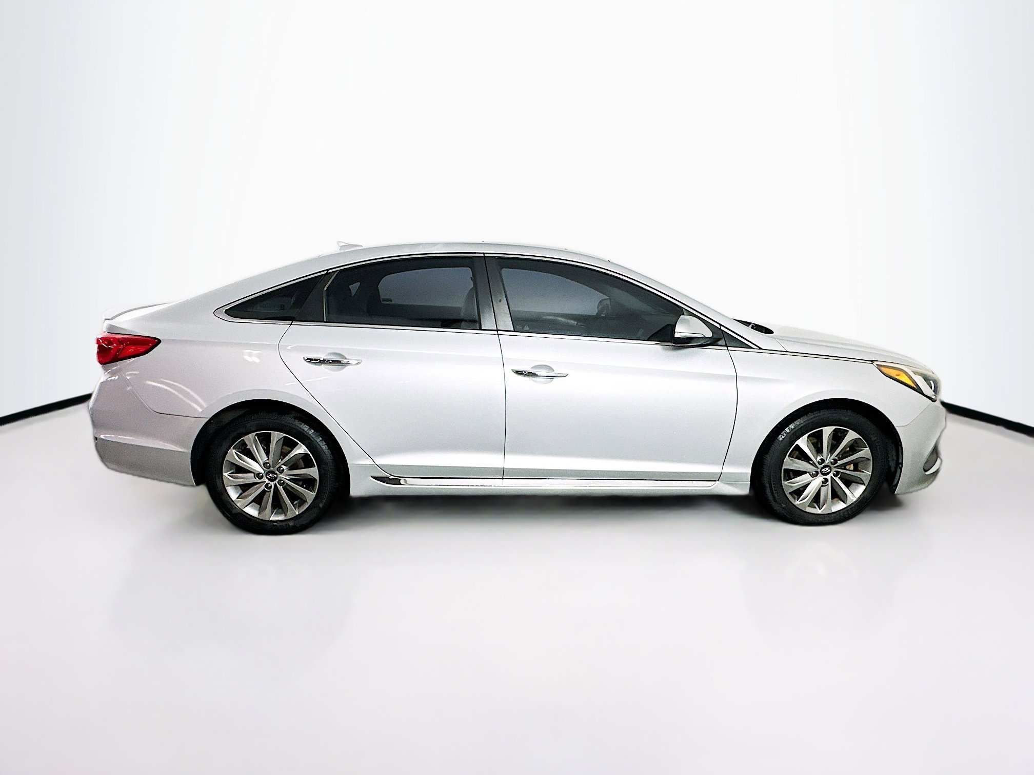 Used 2017 Hyundai Sonata Sport w/ Value Edition Package 02 FWD image 10