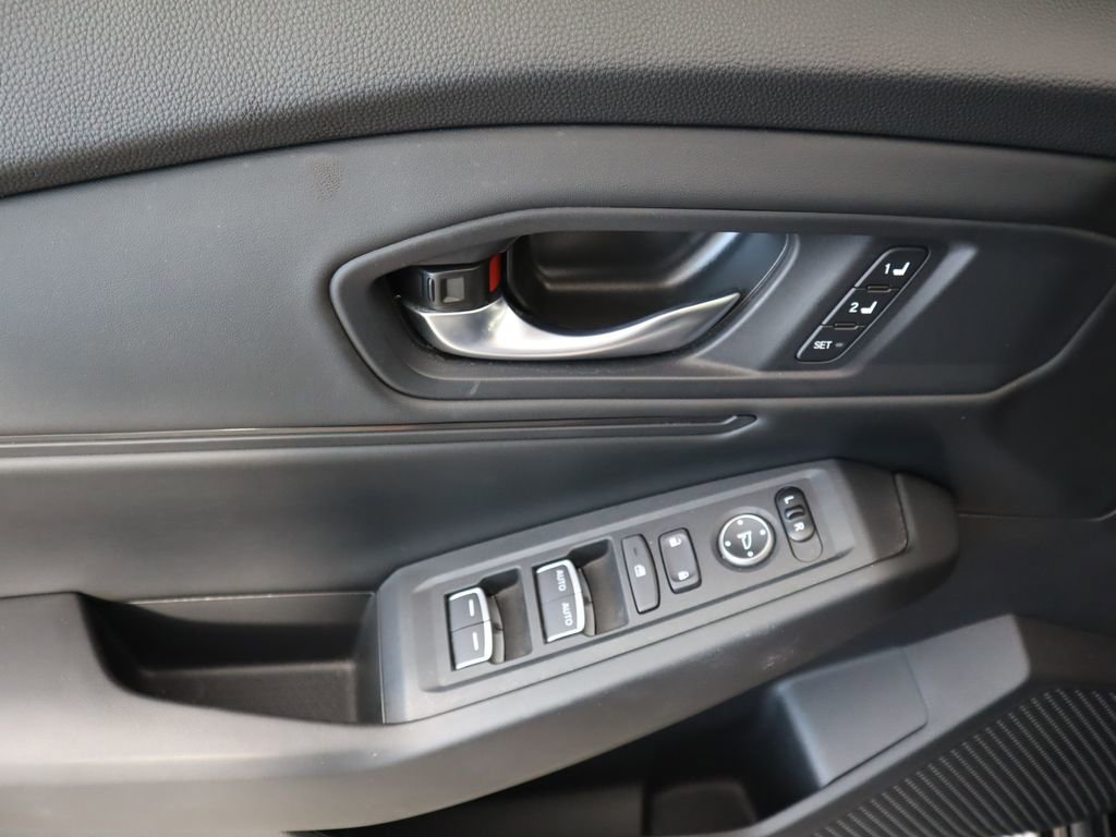 Used 2024 Honda Accord EX-L image 23