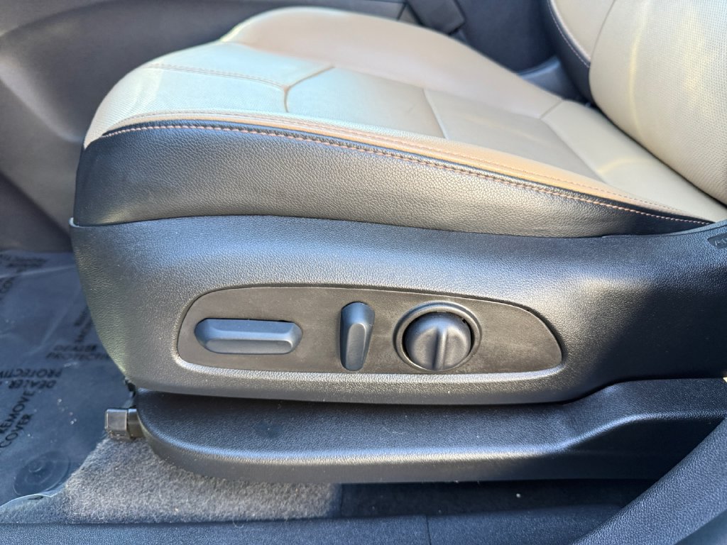 Used 2023 Chevrolet Equinox Premier FWD image 10