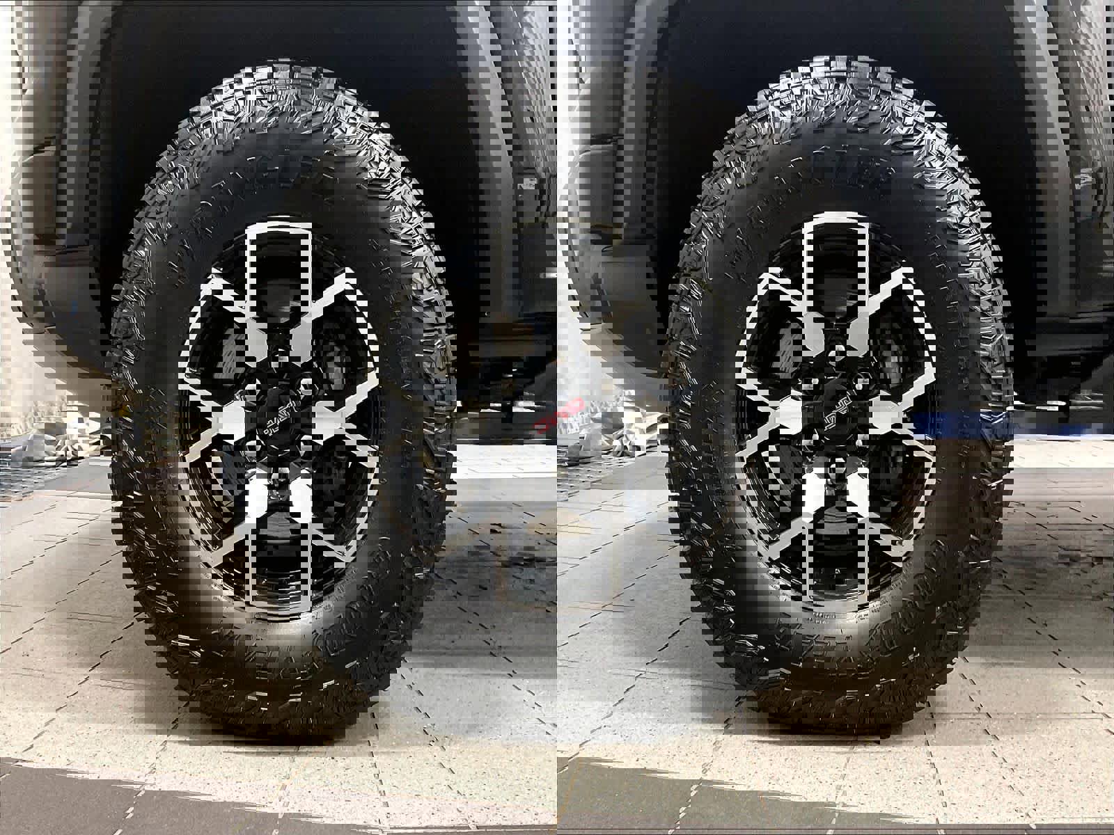 Used 2024 GMC Canyon AT4X image 7