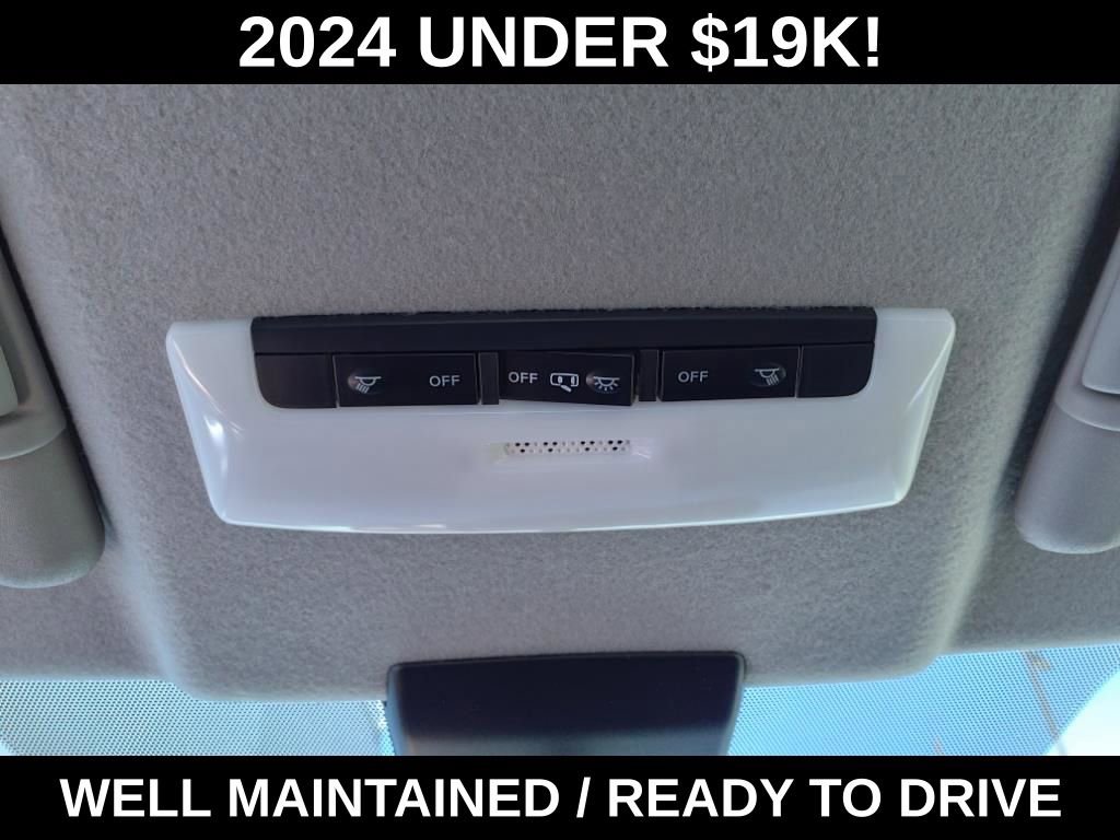 Used 2024 Nissan Kicks S image 25