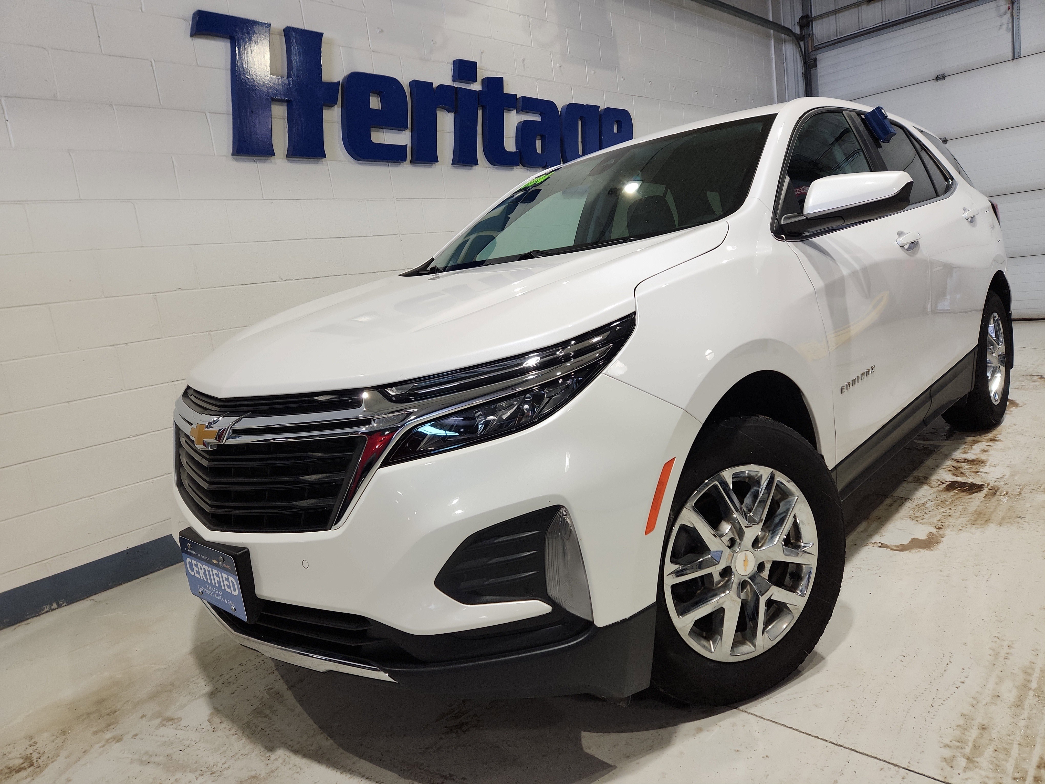 Certified 2024 Chevrolet Equinox LT image 1