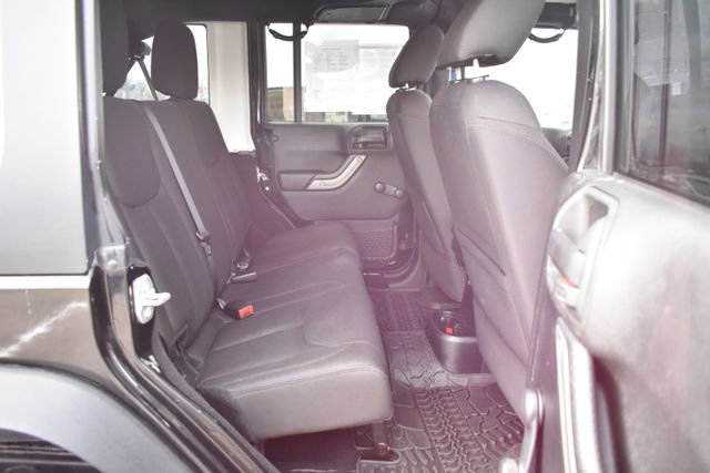 Used 2015 Jeep Wrangler Unlimited Sport AWD/4WD image 31
