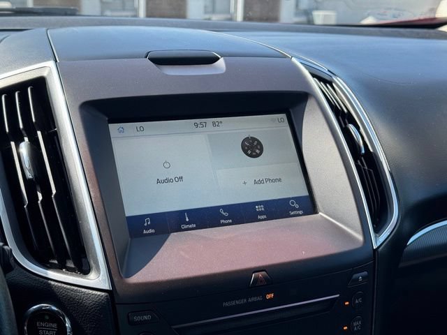 Used 2016 Ford Edge Titanium FWD image 14