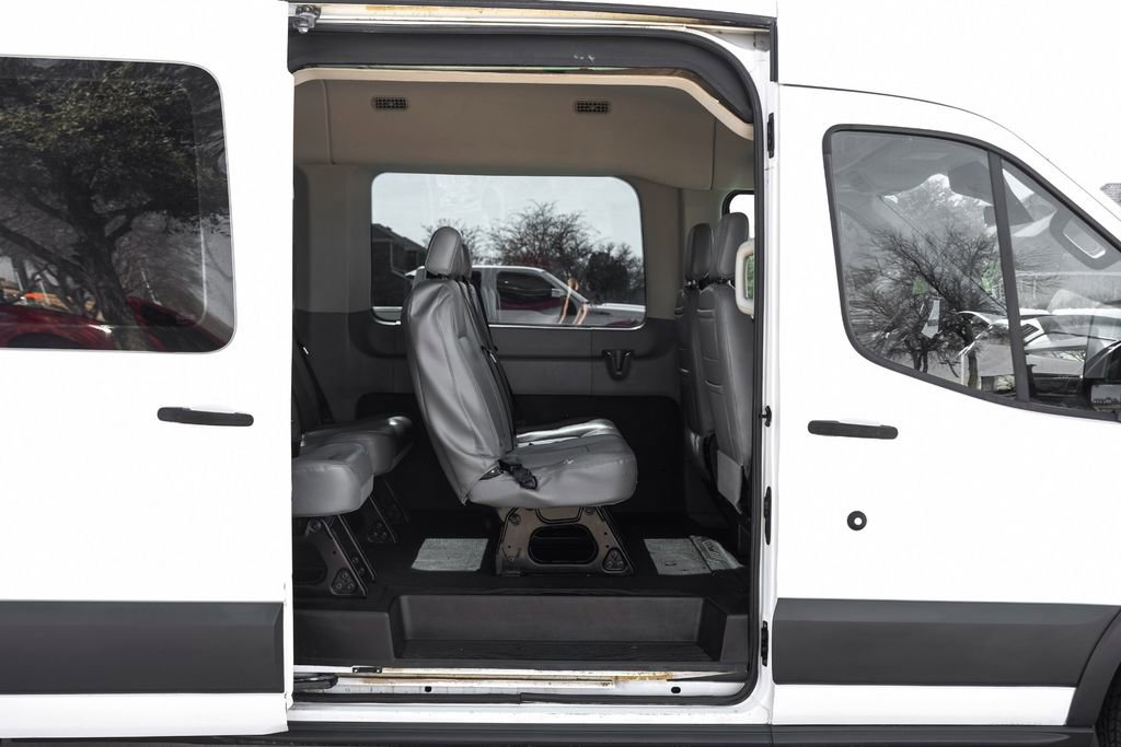 Used 2017 Ford Transit 350 XL image 31