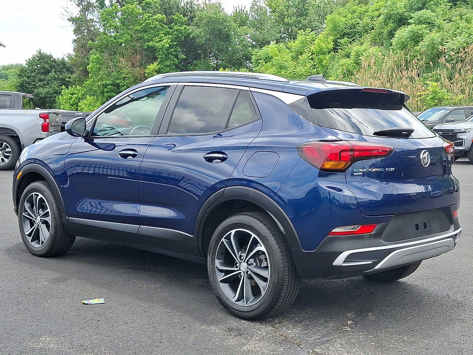 Used 2023 Buick Encore GX Select AWD/4WD image 4