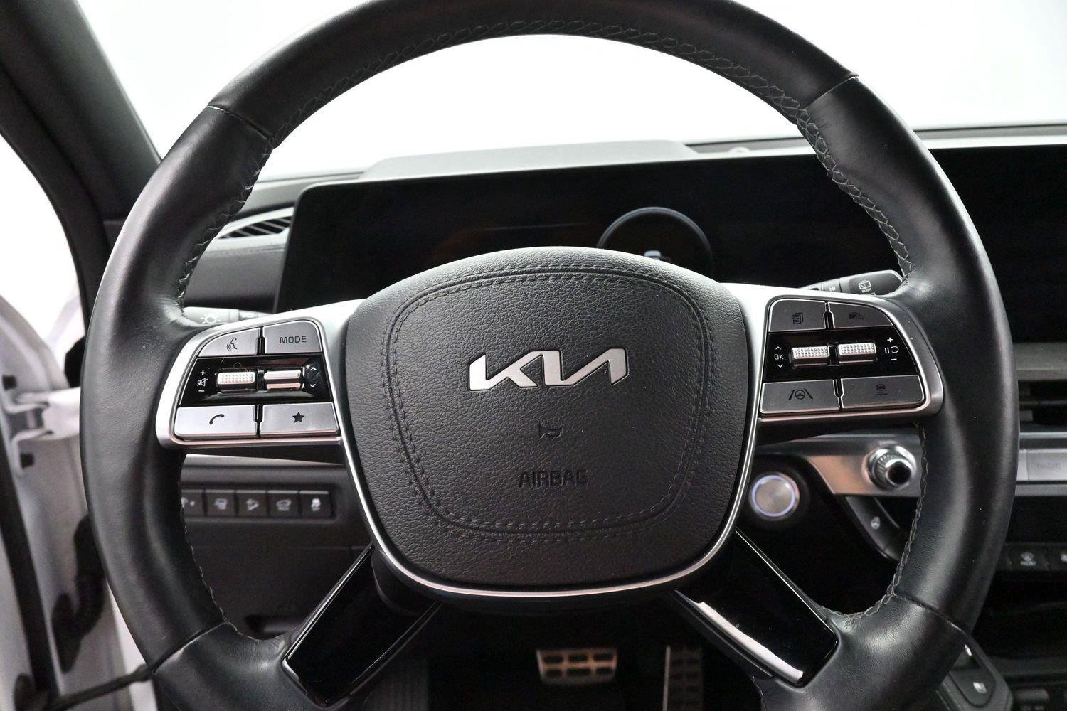 Used 2023 Kia Telluride SX X-Line AWD/4WD image 18