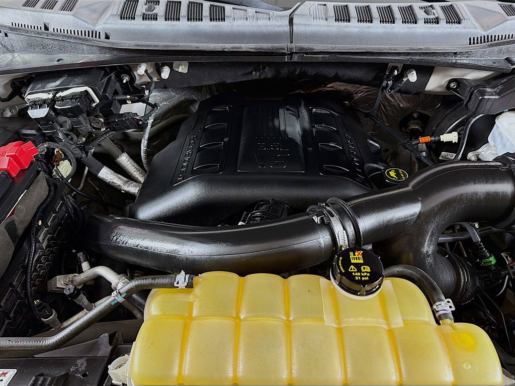 Used 2016 Ford F150 Platinum w/ Equipment Group 701A Luxury image 17