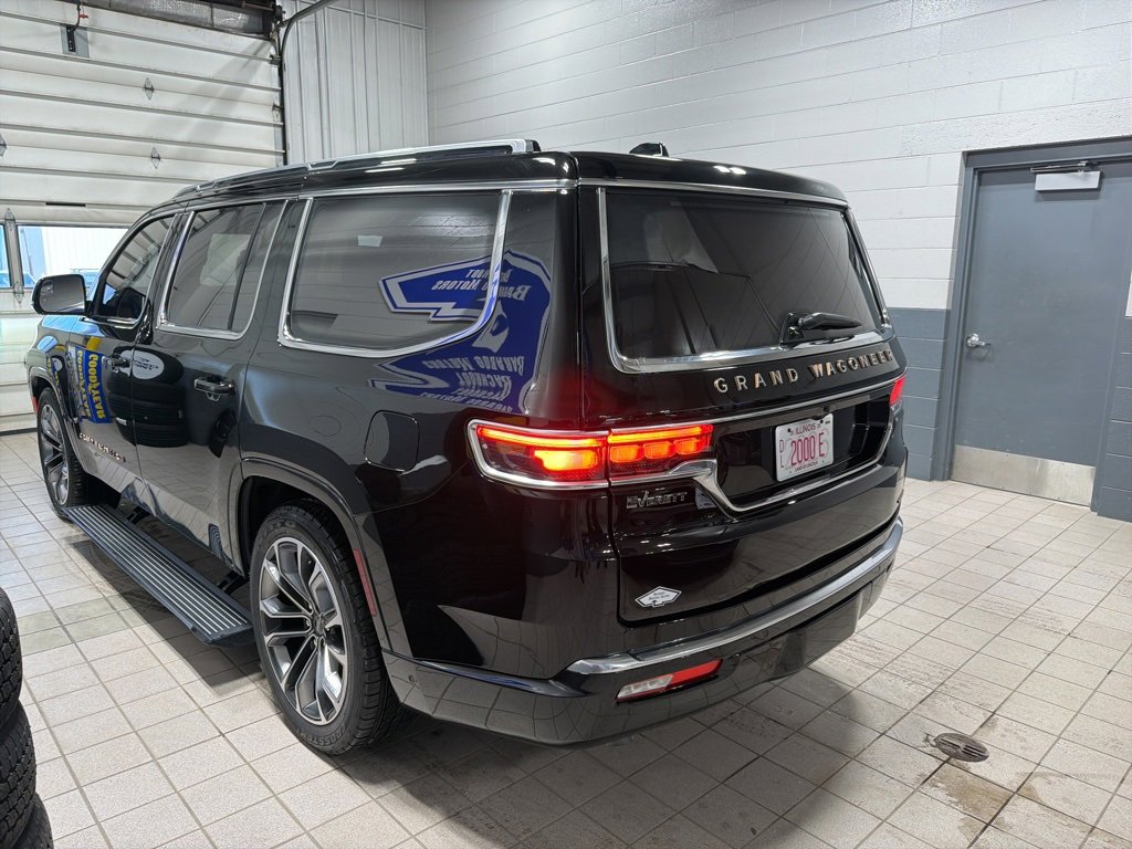 Used 2024 Jeep Grand Wagoneer Series III w/ HD Trailer Tow Package image 3