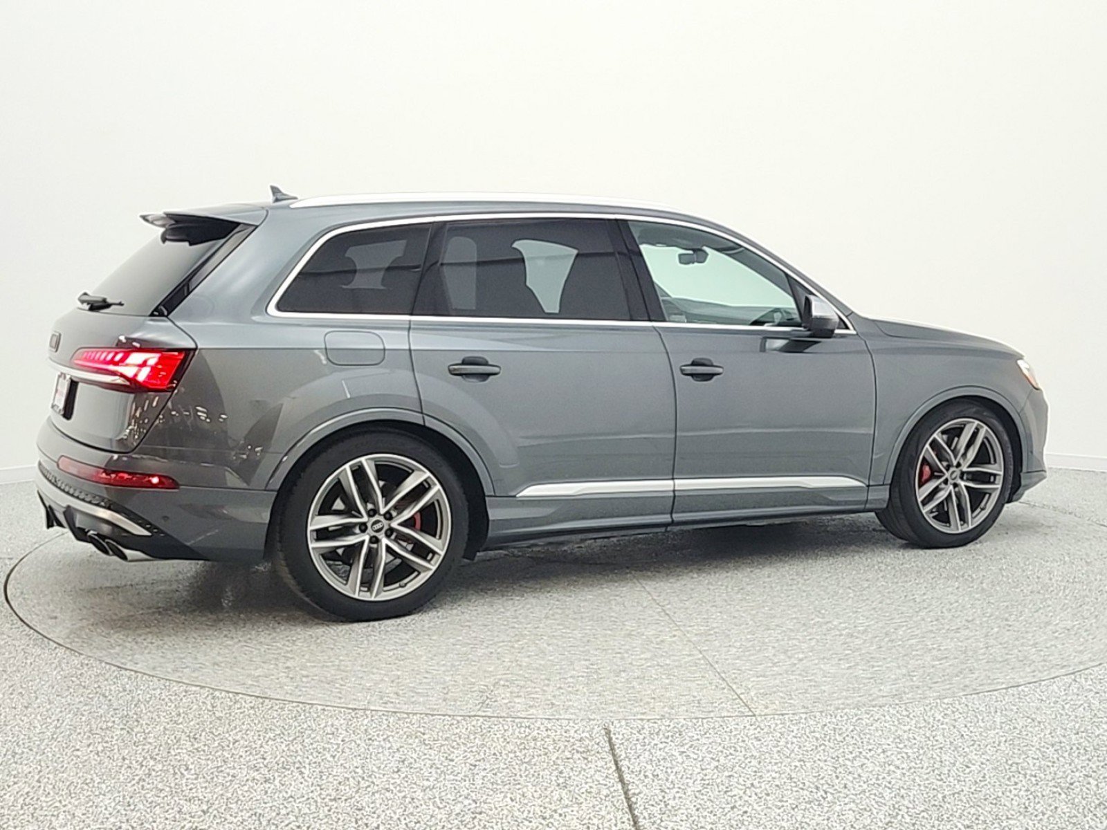 Used 2025 Audi SQ7 Premium Plus w/ S Sport Package AWD/4WD image 5