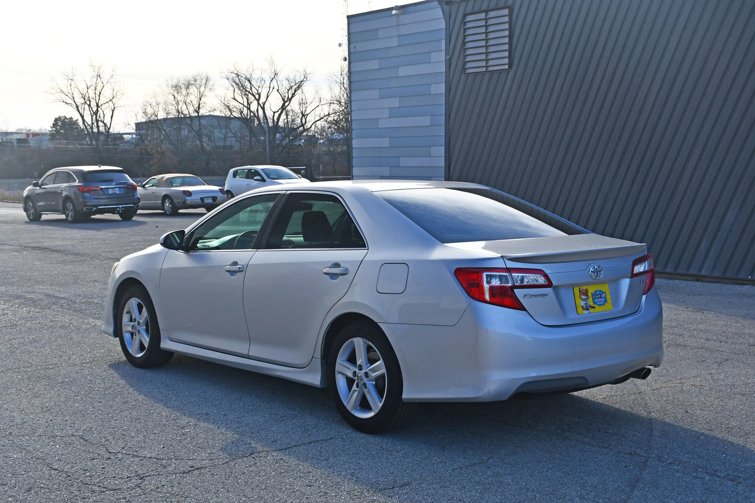 Used 2013 Toyota Camry SE FWD image 8