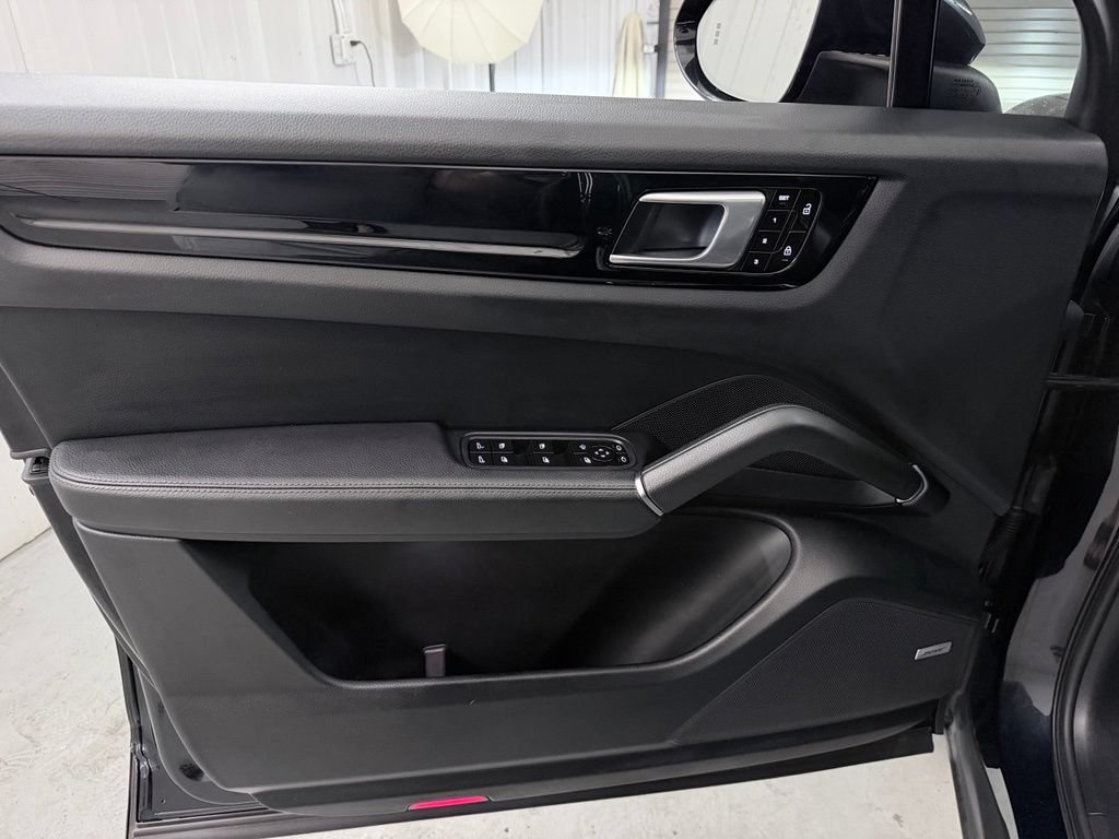 Used 2019 Porsche Cayenne S AWD/4WD image 12