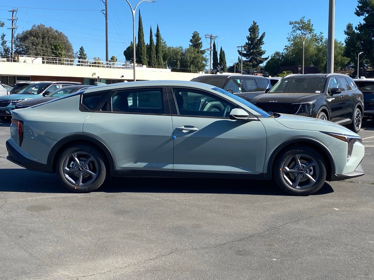 New 2026 Kia K4 LXS image 2