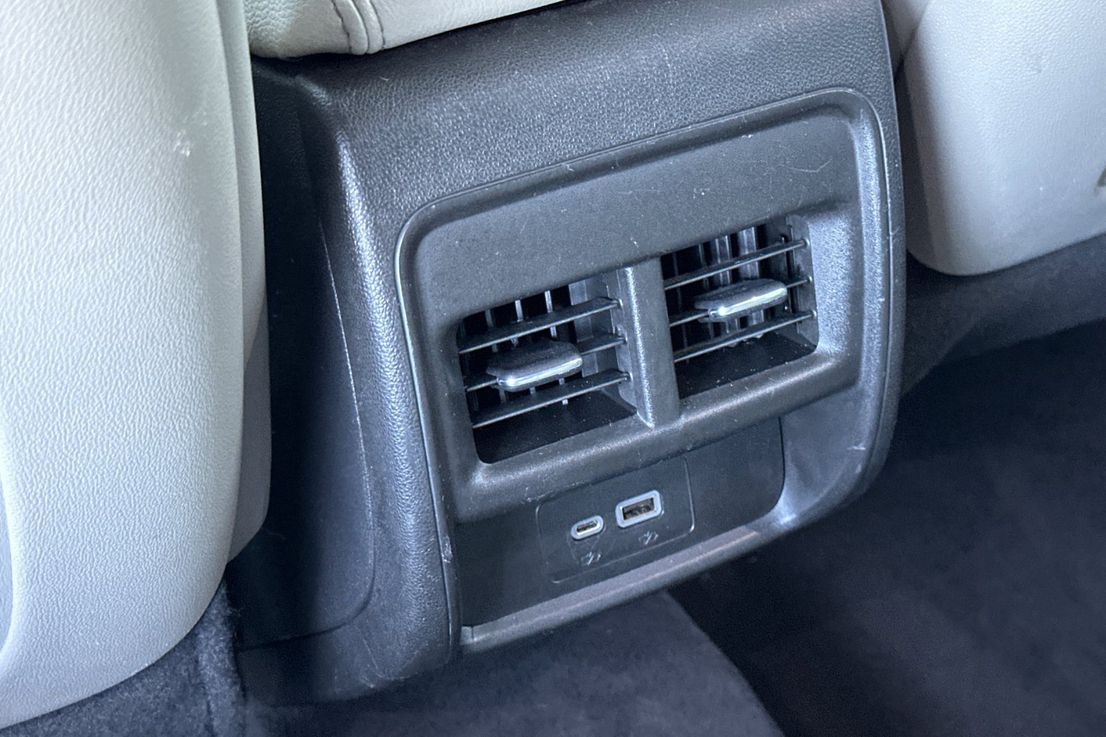 Used 2023 Cadillac XT4 Premium Luxury image 13