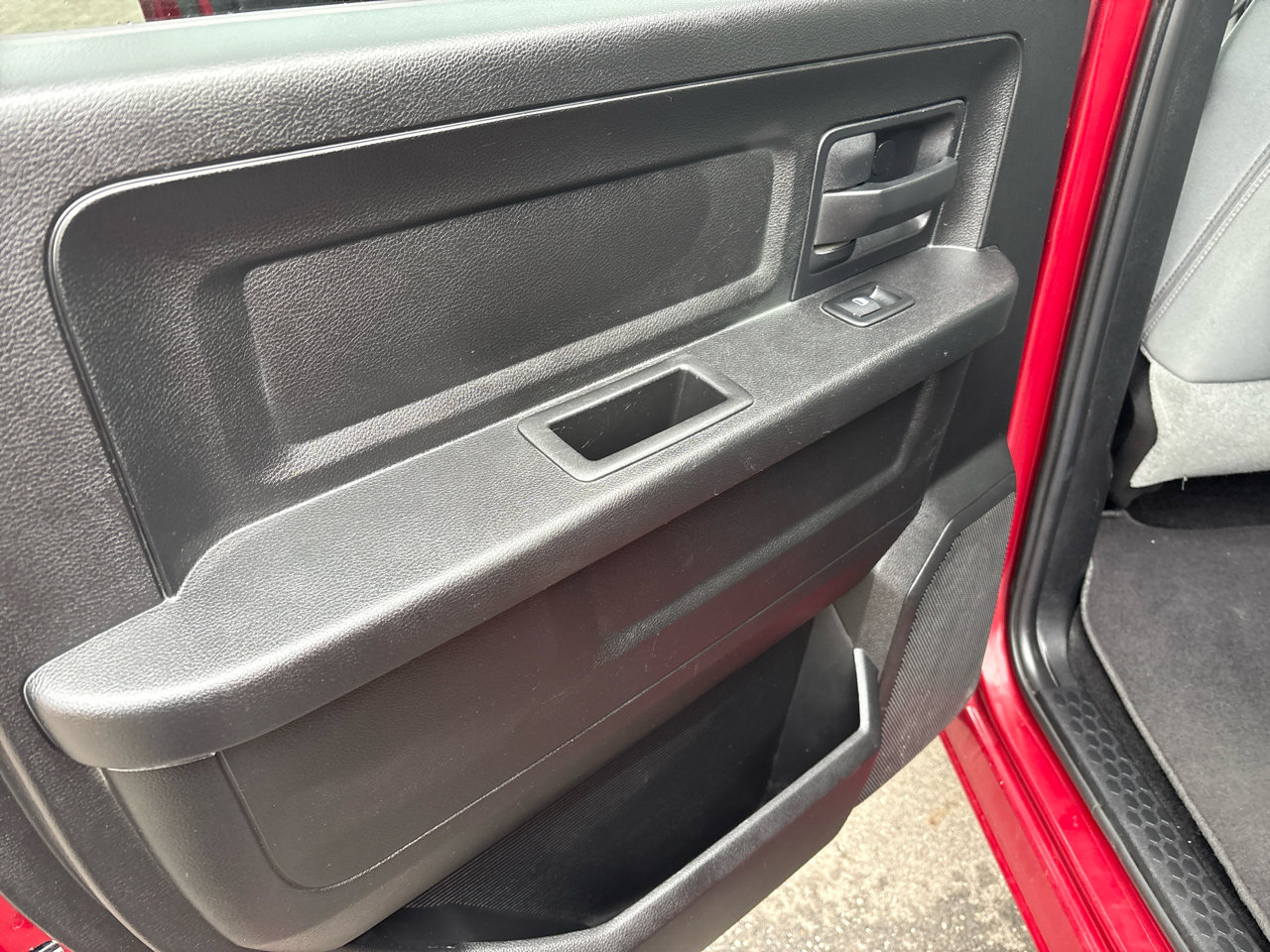 Used 2014 RAM 1500 Express image 12