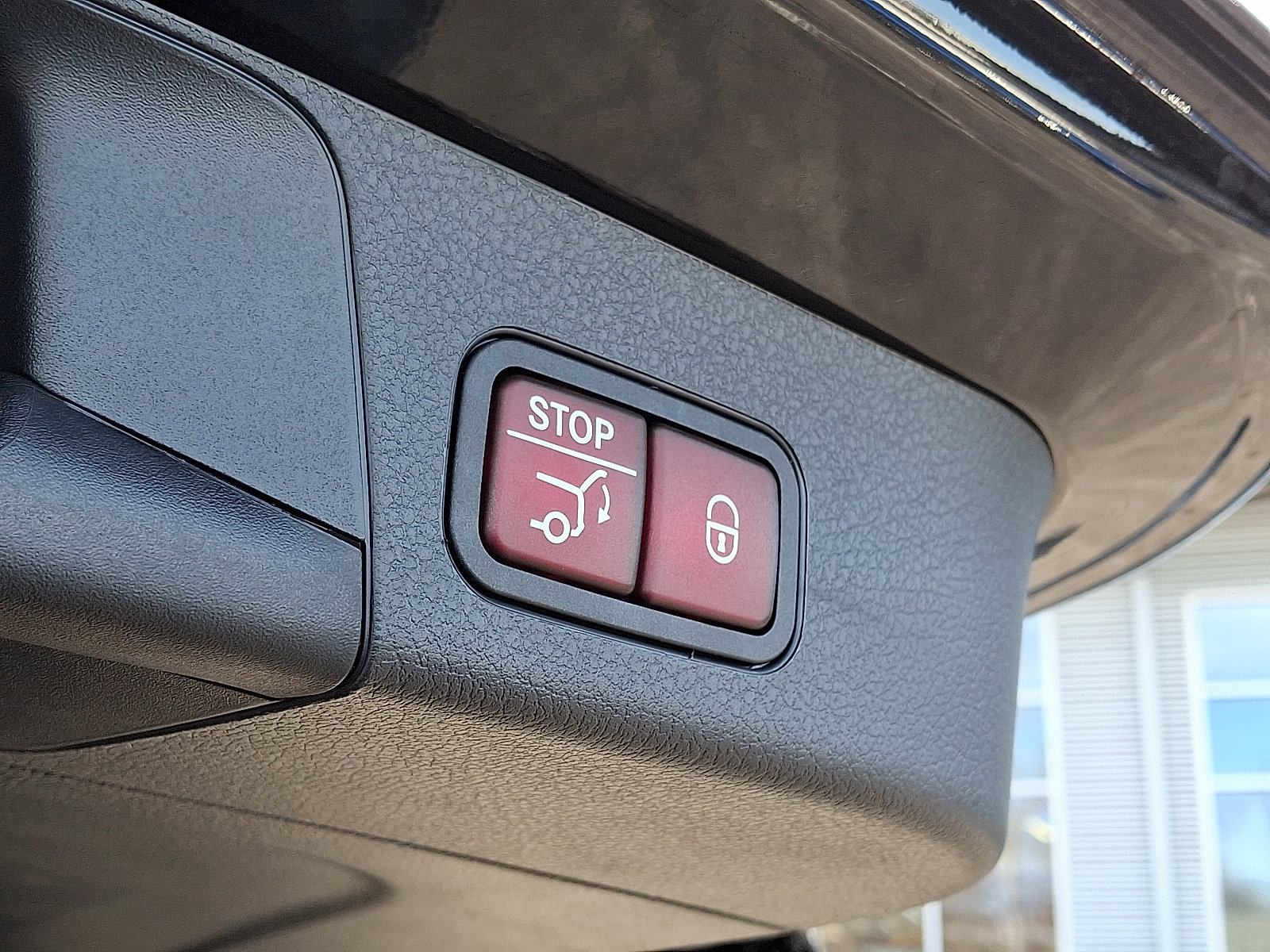 Used 2026 Mercedes-Benz GLB 250 4MATIC image 24