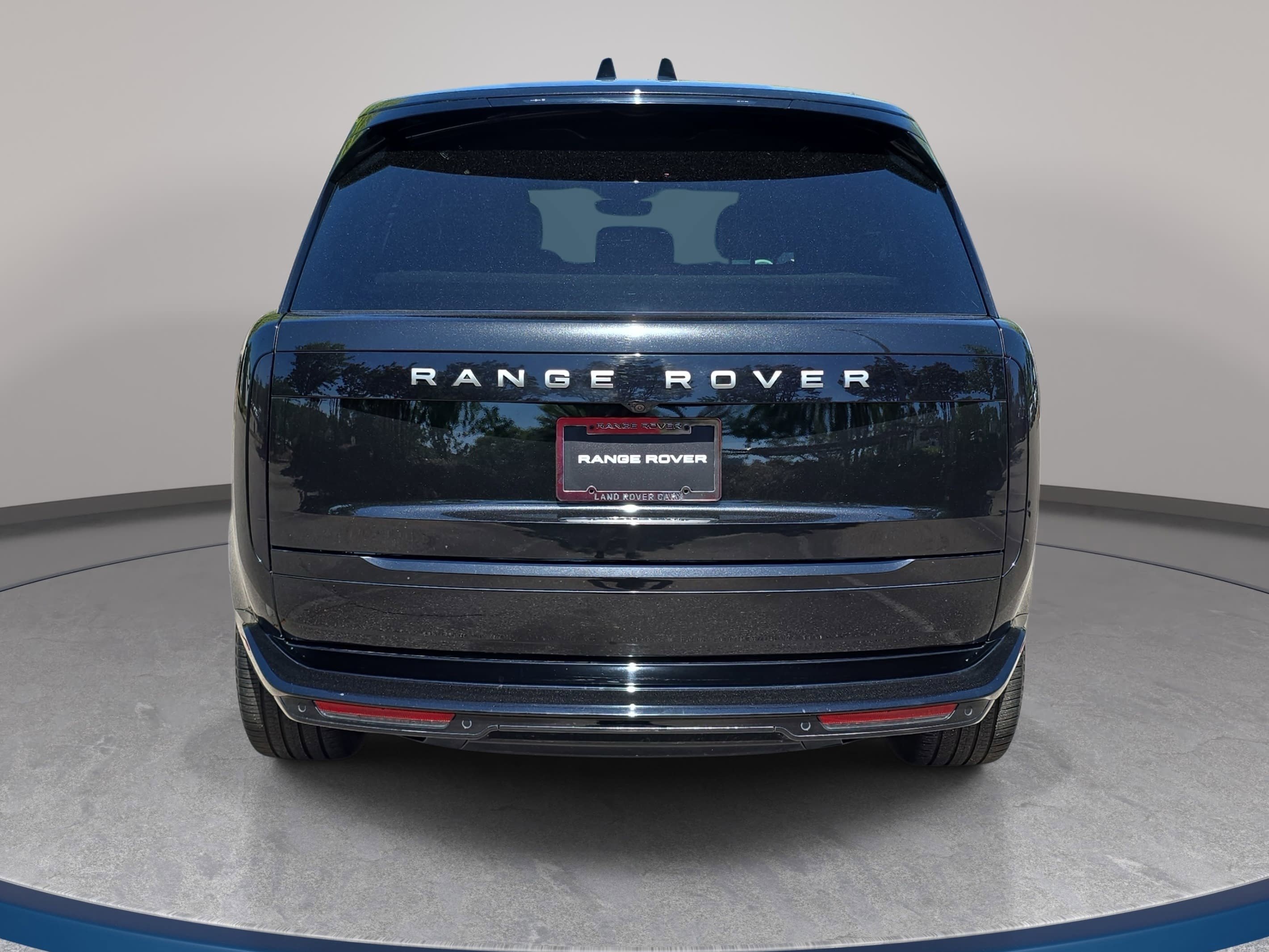 Certified 2024 Land Rover Range Rover SE AWD/4WD image 6