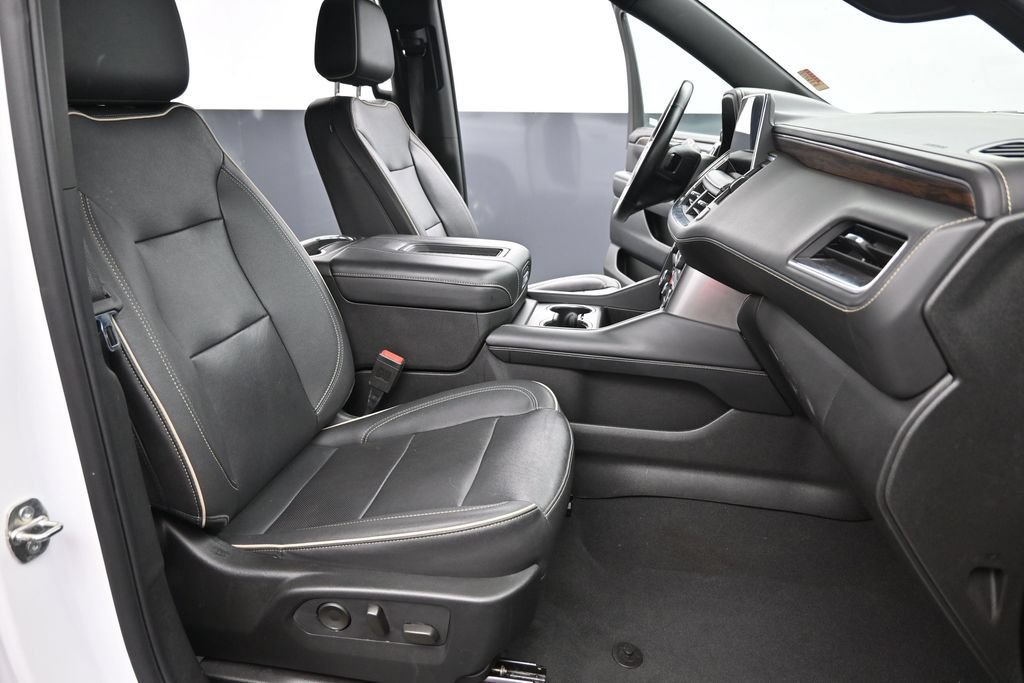 Used 2023 Chevrolet Suburban Premier AWD/4WD image 36