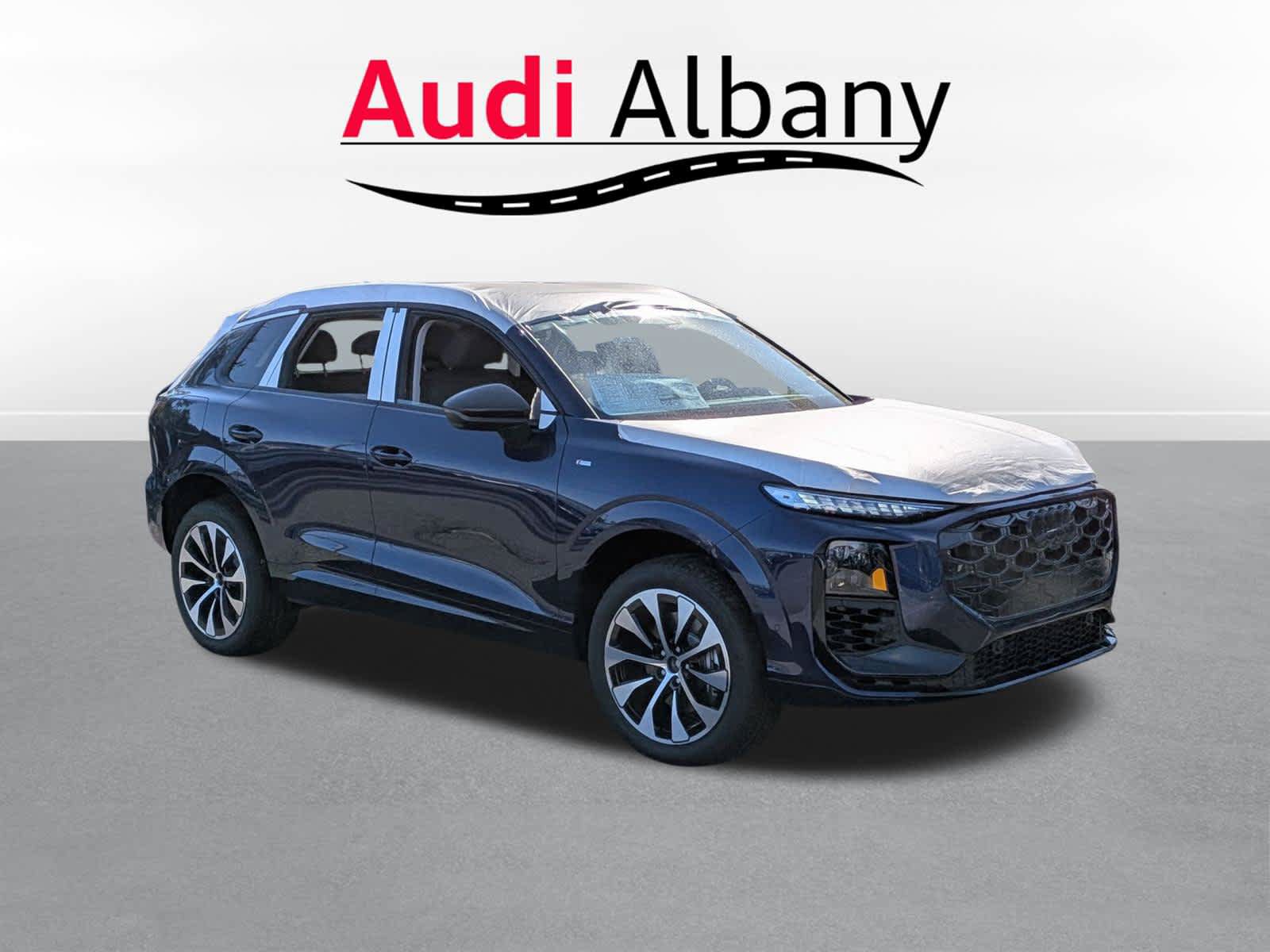 New 2026 Audi Q3 quattro 2.0T w/ Driver Assistance Package AWD/4WD image 2