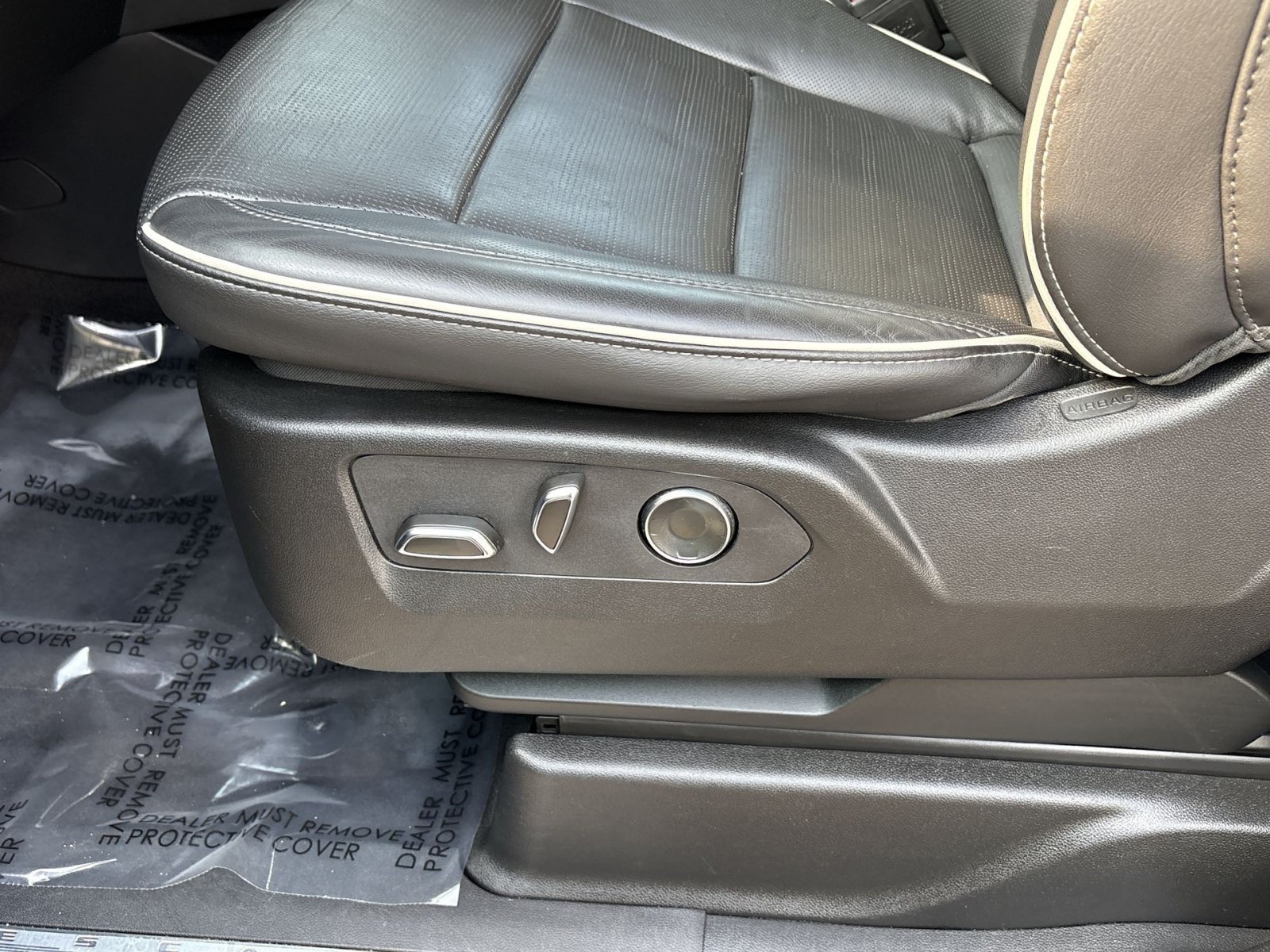 Used 2024 Cadillac Escalade ESV Sport RWD image 14