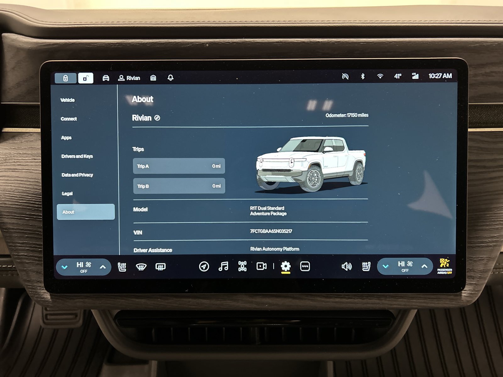 Used 2025 Rivian R1T Adventure Dual AWD/4WD image 27