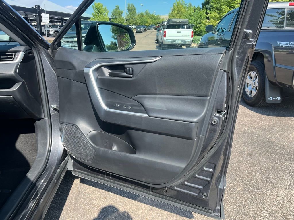Used 2024 Toyota RAV4 LE image 34