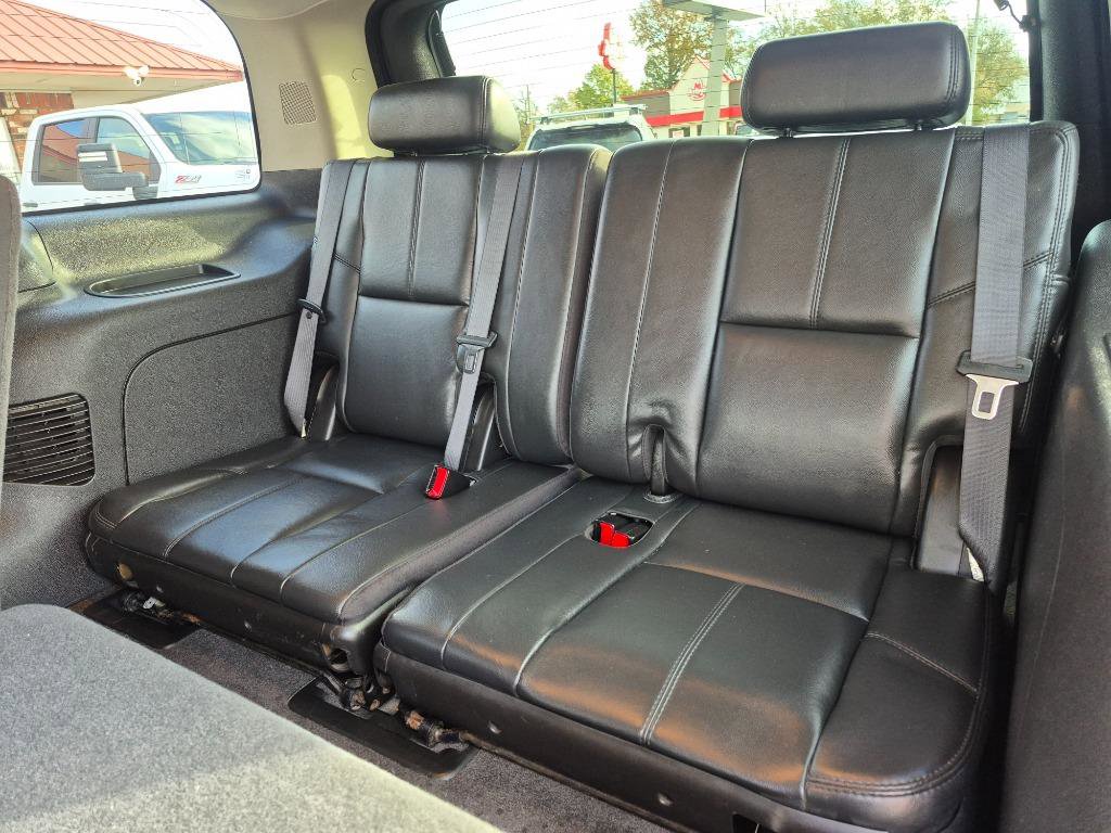Used 2010 GMC Yukon SLE w/ Convenience Package image 18