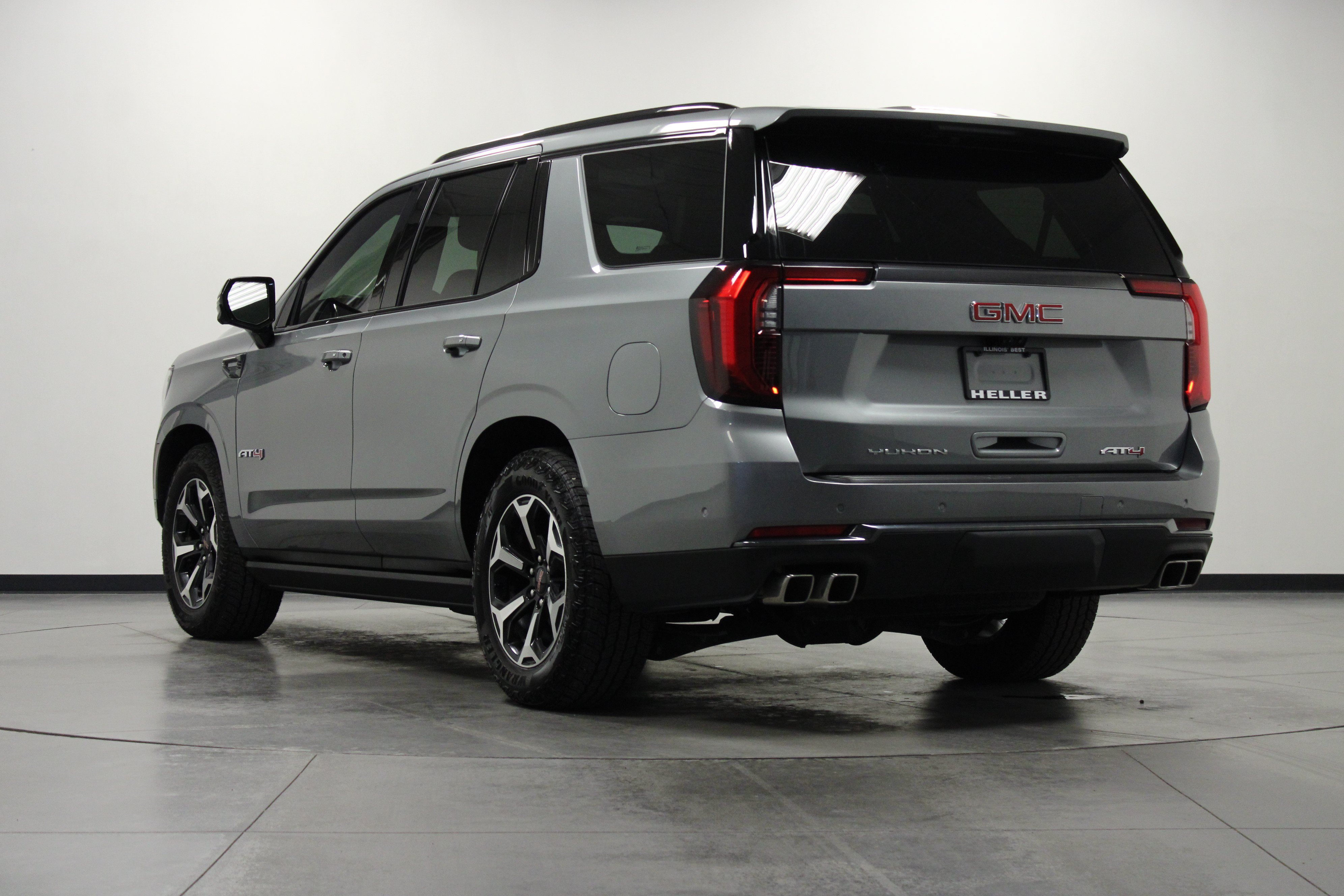 Used 2026 GMC Yukon AT4 w/ AT4 Premium Plus Package AWD/4WD image 6