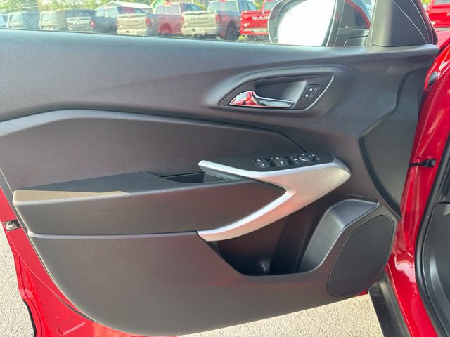 New 2026 Chevrolet Trax RS w/ Sunroof Package FWD image 14