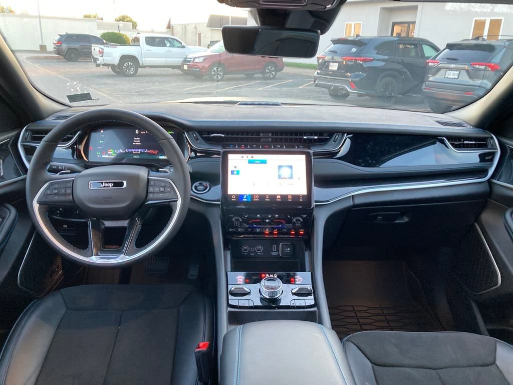 New 2024 Jeep Grand Cherokee Trailhawk w/ Advanced Protech Group II AWD/4WD image 13