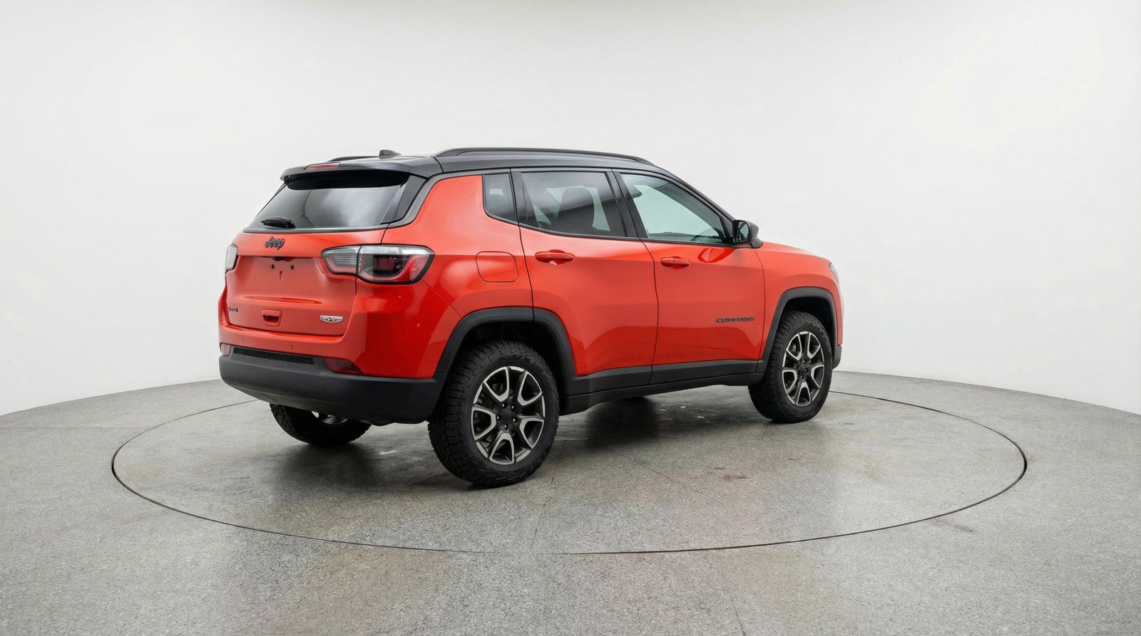 Used 2025 Jeep Compass Trailhawk AWD/4WD image 9