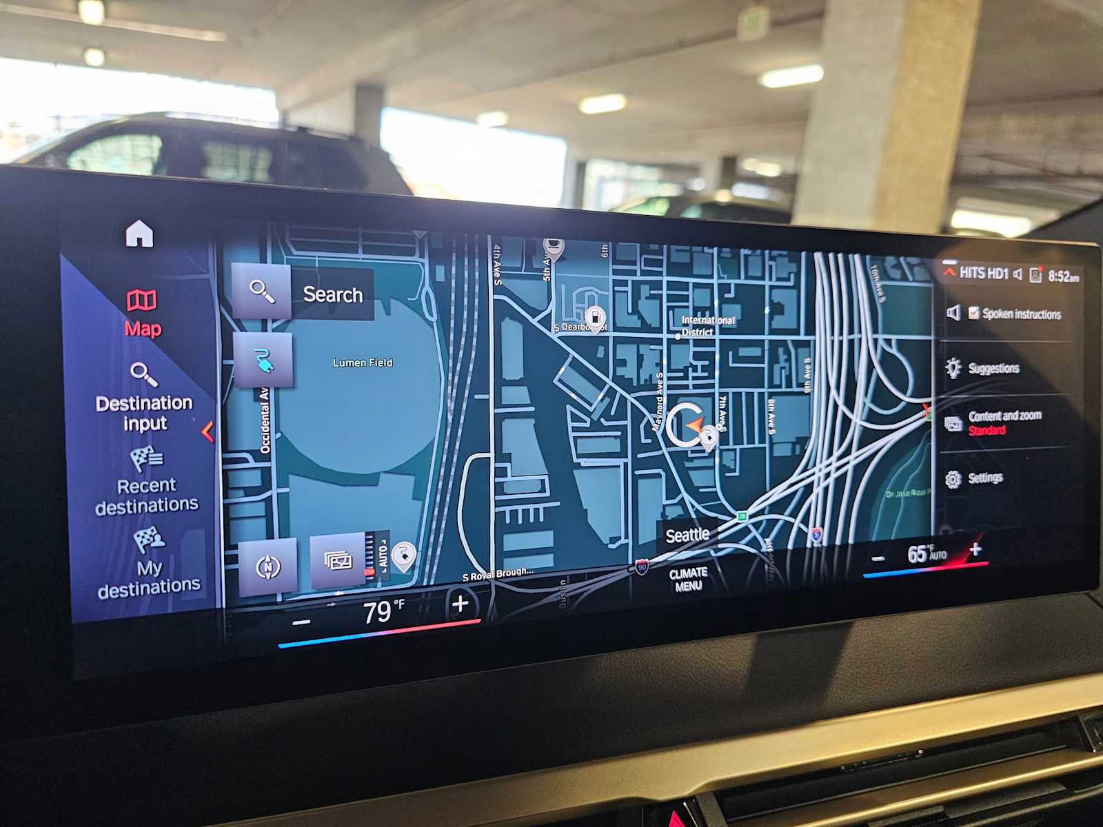 Used 2023 BMW iX xDrive50 w/ Premium Package image 15