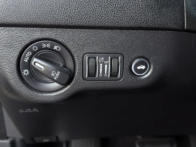 Used 2019 Dodge Charger R/T RWD image 21