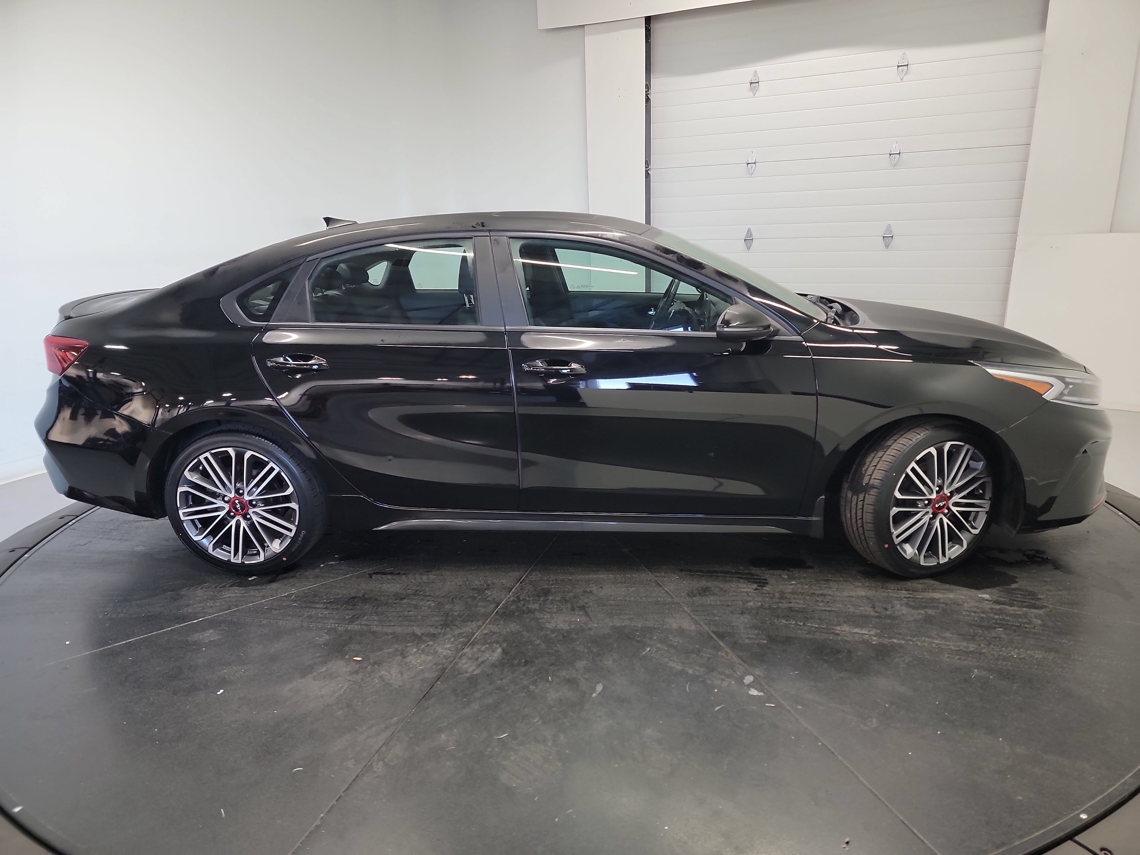 Used 2023 Kia Forte GT w/ GT2 Package FWD image 11