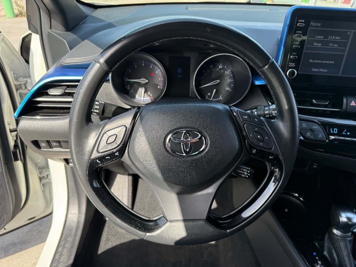 Used 2019 Toyota C-HR XLE FWD image 22