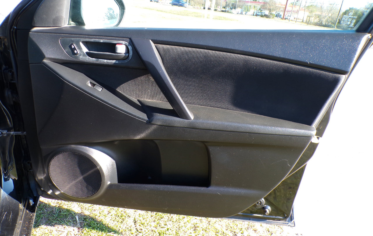 Used 2011 MAZDA MAZDA3 i Sport image 16